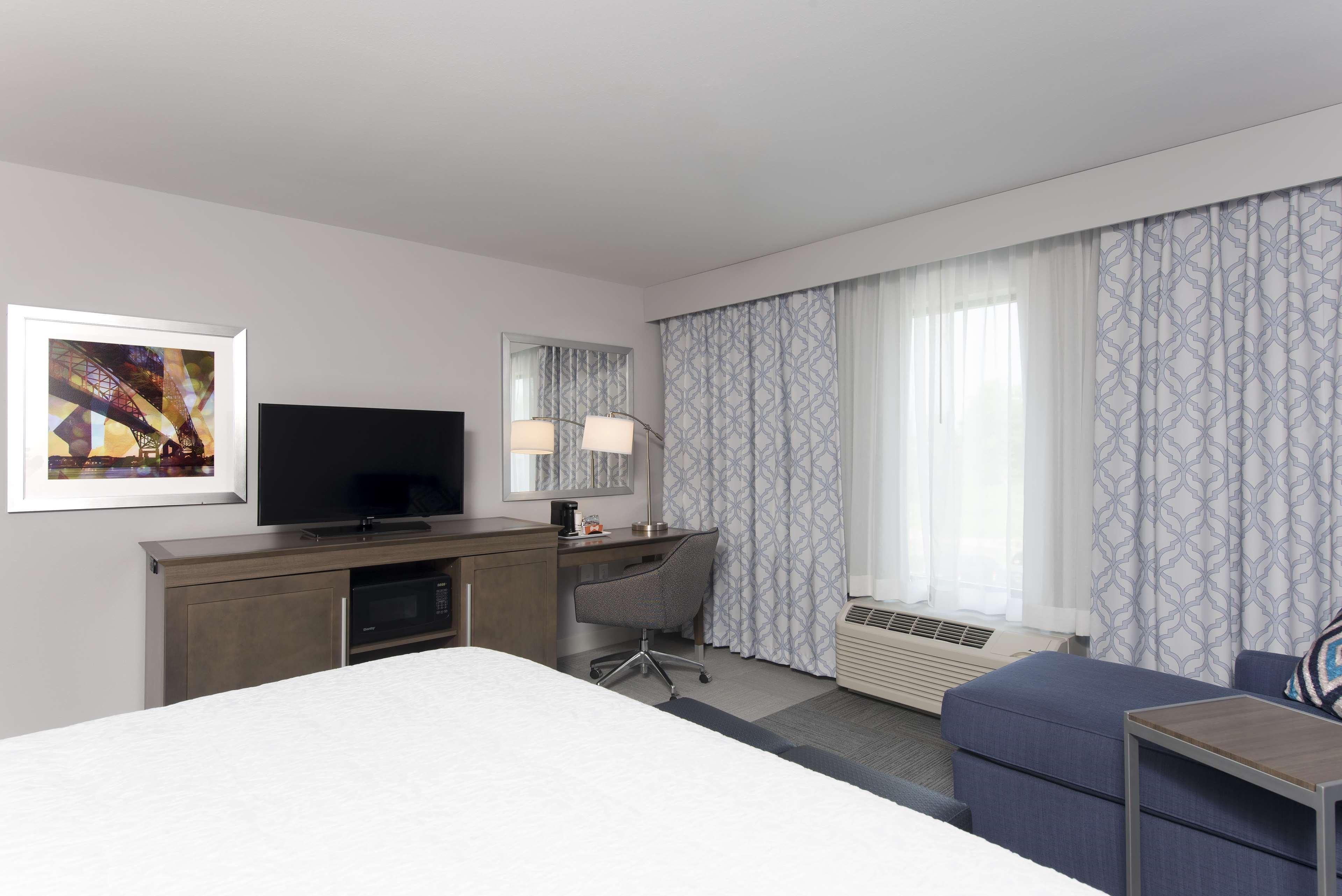 Hampton And Hotel